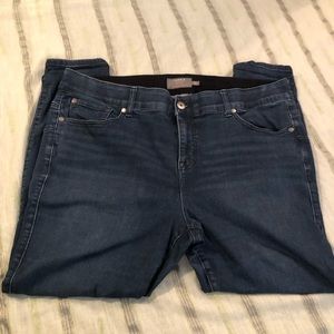 TORRID BOMBSHELL SKINNY JEAN - PREMIUM STRETCH DARK WASH SZ 20S